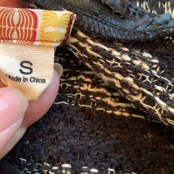 Chelsea & Violet cream & black striped sweater - Picture 10 of 12